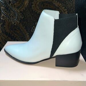 Chinese Laundry - Finn Pointed Toe Bootie
